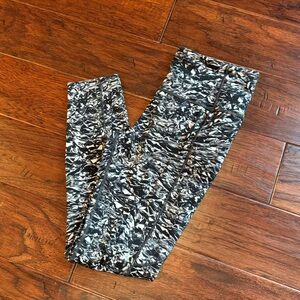 Lulu Black & White Leggings